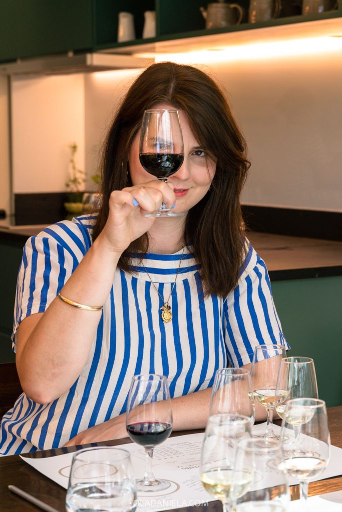 Wine tasting at Canto de Luz boutique hotel in Porto