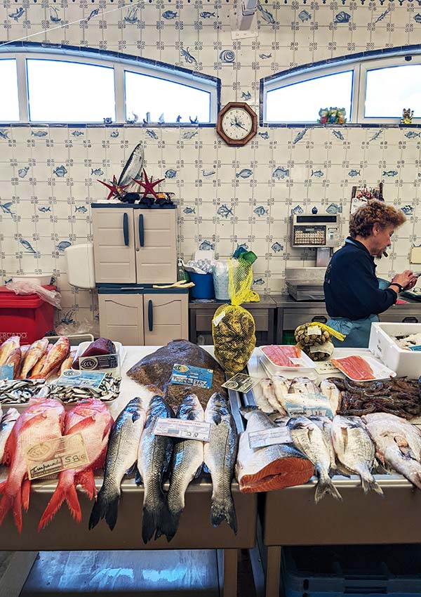 Fresh seafood at Mercado da Vila in Cascais, one of Lisbon's best day trips