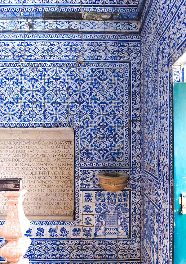 Azulejos of Nazare's Ermida da Memoria