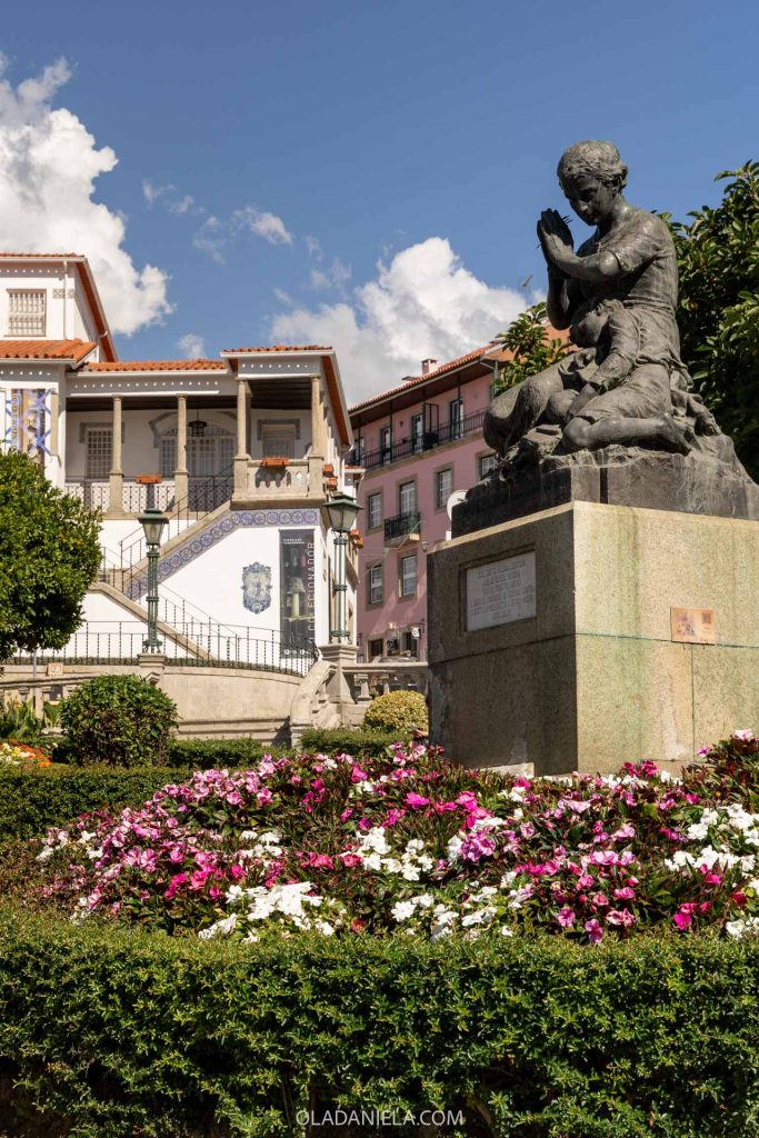 Jardim das Mães in front of Museu Almeida Moreira in Viseu